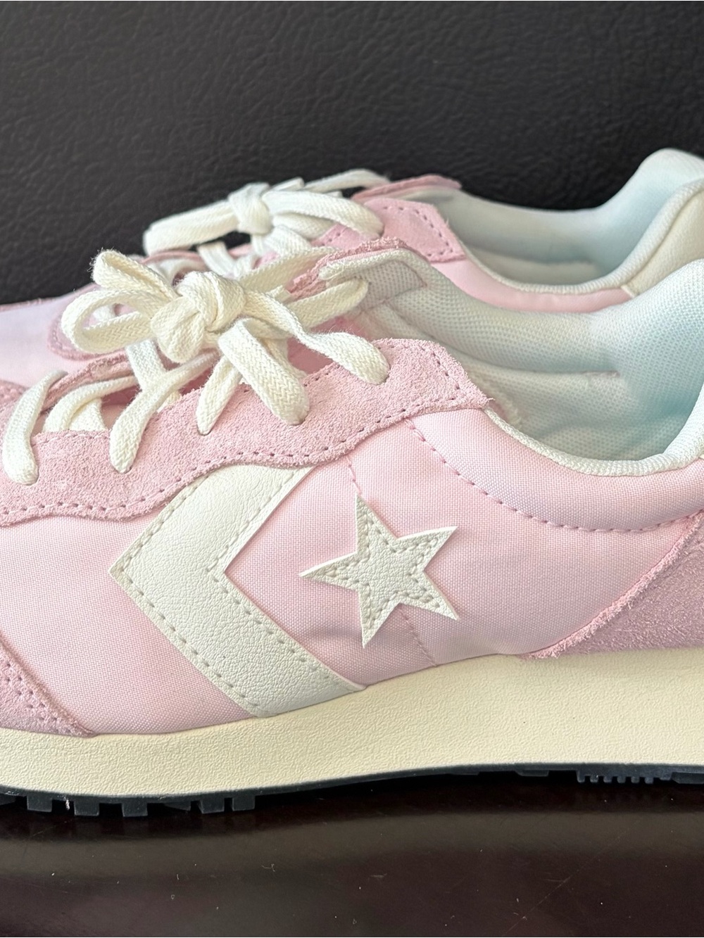 Converse Pink Omega Trainer A13471C unisex - New without tags size 7.5 USW - Picture 3 of 5